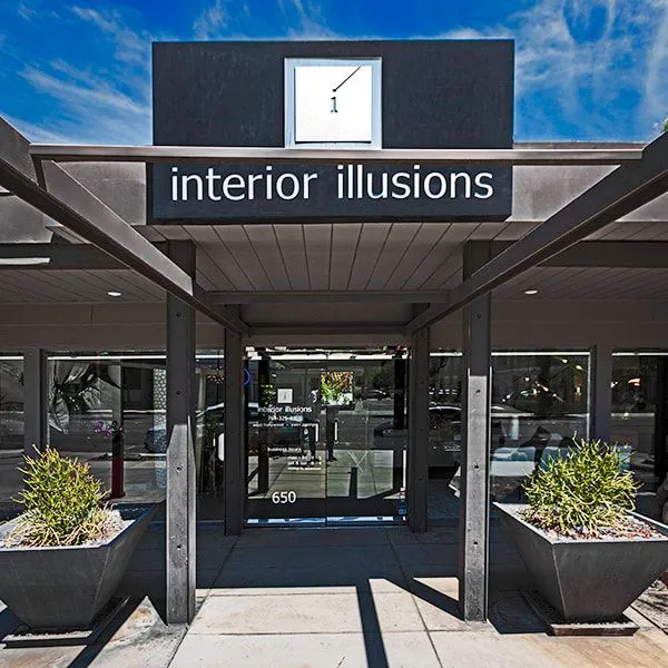 logo fo interior illusions Palm Springs